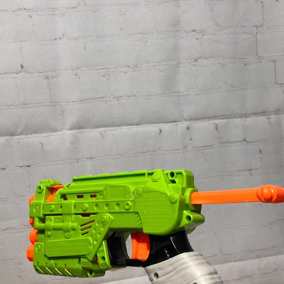 Hasbro Nerf Zombie Strike Quadrot Guns Blasters 4x Elite - Picture 7 of 8
